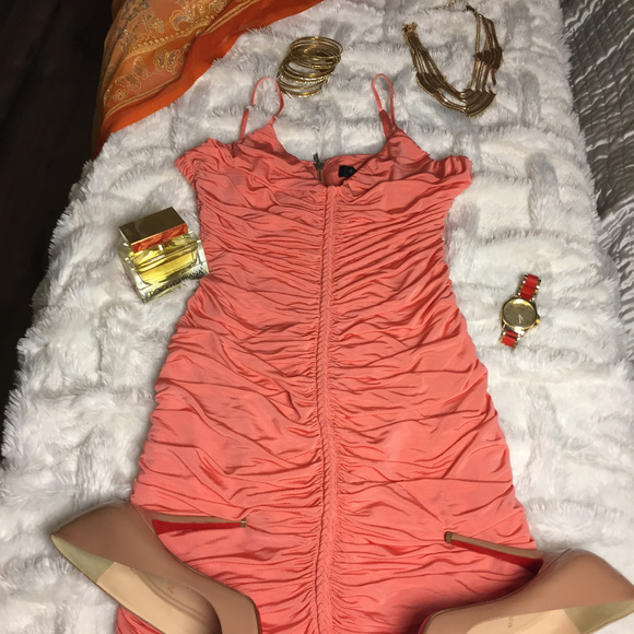 Guess by Marciano Dresses & Skirts - GUESS by Marciano - Coral Reef, Bodycon Mini Dress